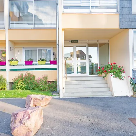 A Joaninha - Vue Sur Le Port * Courseulles-sur-Mer